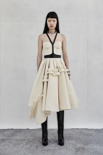 Look 18